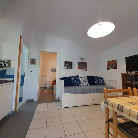 Lovely Close To The Jezevac Apartmán Krk Town
