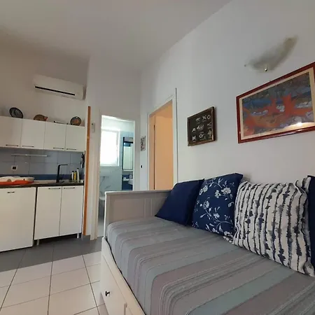Lovely Close To The Jezevac Daire *